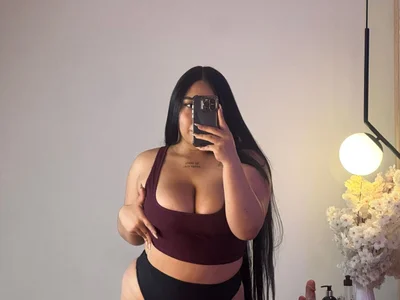 veronica_hill_ featured webcam